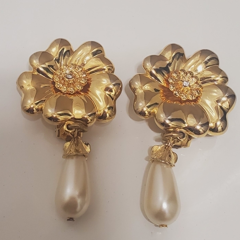Gold Clip Back Earrings With Etched Glass Pearl Drops. 🌴